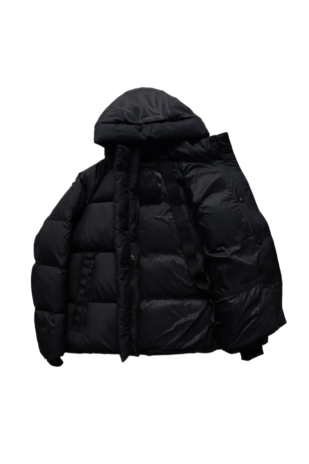 SYNAWORLDPuffer

BlackJacketStyle

DownInsulation

WinterReady

PufferCoatFashion

WaterResistantOuterwear