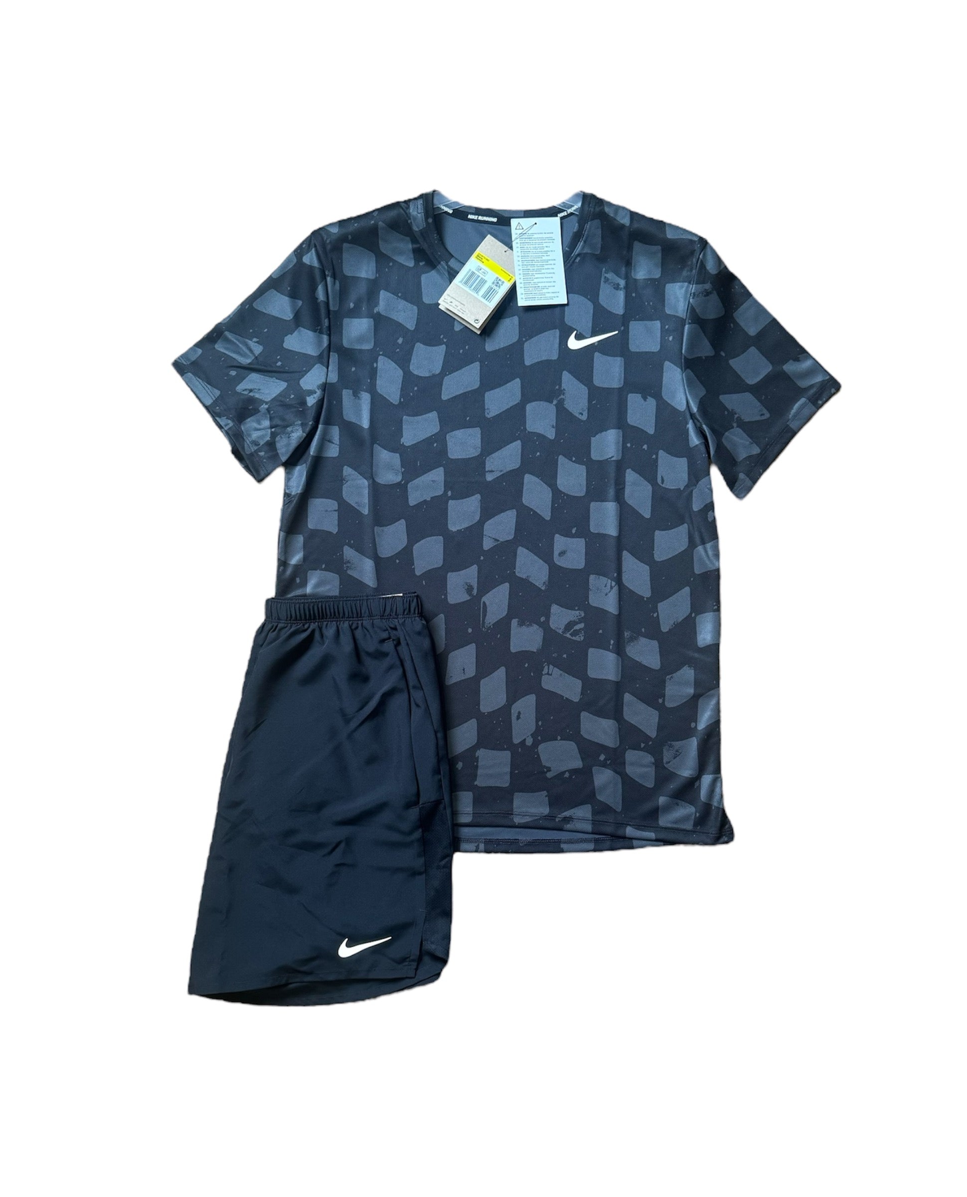 Nike Miler BlackCheckered Tee & 7” Grey Challenger Short