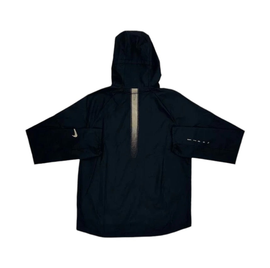Windrunner

WaterRepellent

StylishProtection

StreetwearEssentials

RainReady

OutdoorEssentials

NikeOuterwear

NikeDoubleSwoosh

FashionMeetsFunction

BlackJacket

AthleticFashion