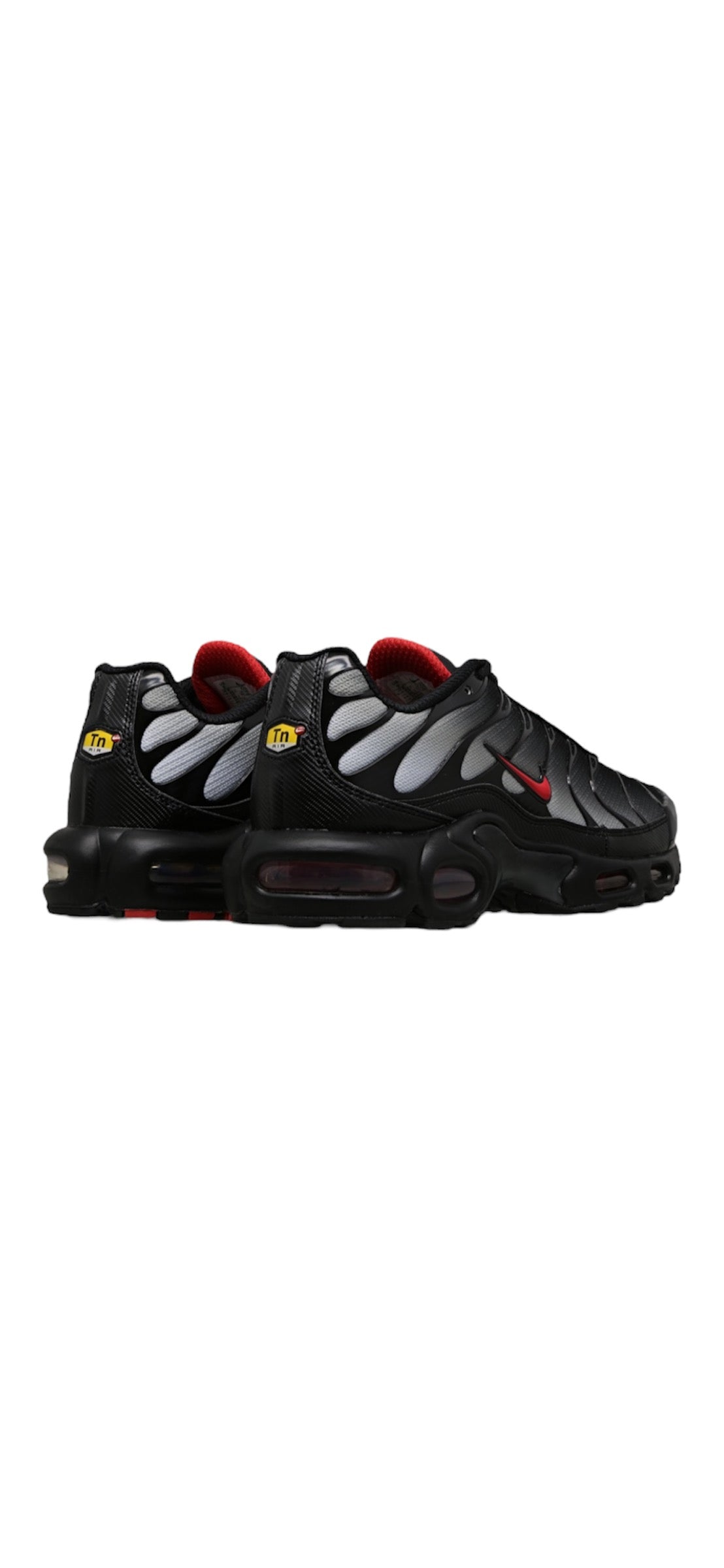 NikeAirMaxPlus

DraculaEdition

TunedAirCushioning

BlackAndRedSneakers

BoldStreetwear

GothicFashion

NikeAirComfort

SneakerHeadStyle